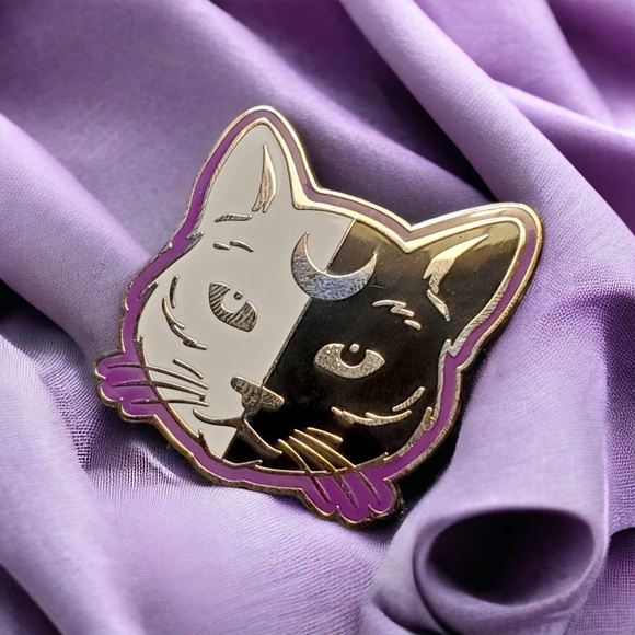 Mooncat Enamel Pin - Witchy Gifts for Spooky Season - Picture 1 of 1